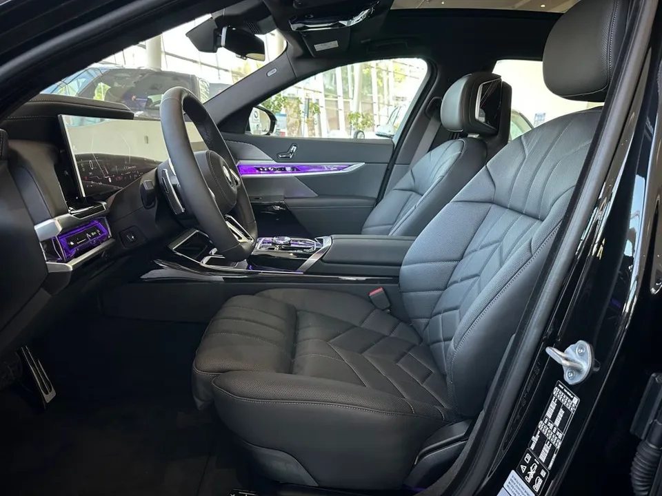 BMW 7 серия 2025 — миниатюра 5