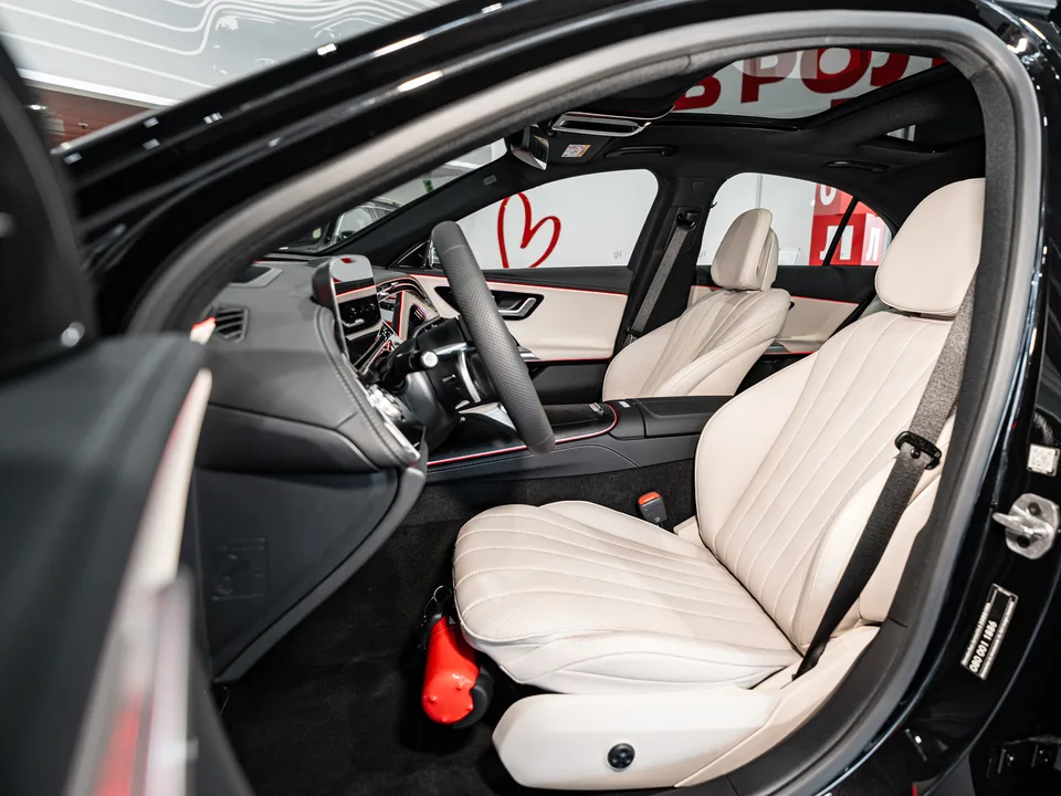 Mercedes-Benz E-Class 2025 — миниатюра 5