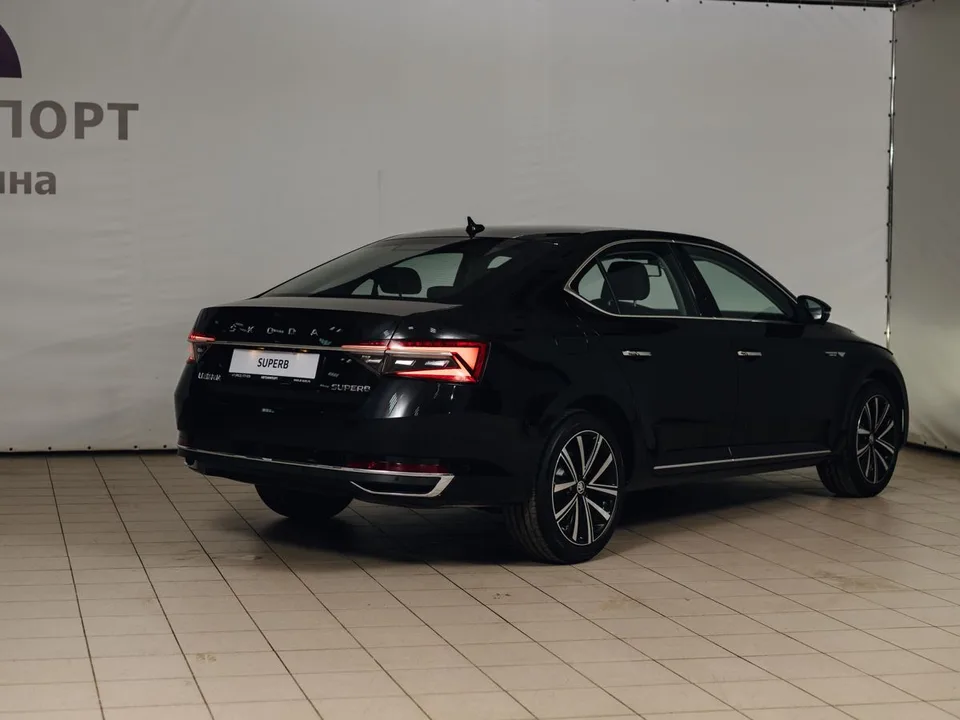 Skoda Superb 2025 — миниатюра 4