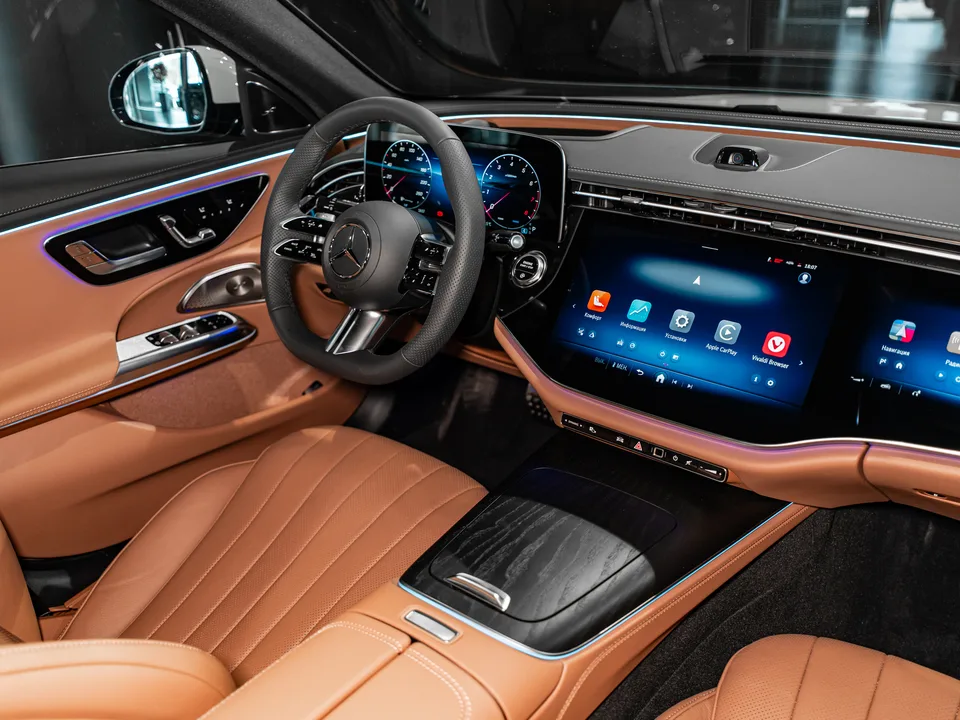 Mercedes-Benz E-Class 2025 — миниатюра 5