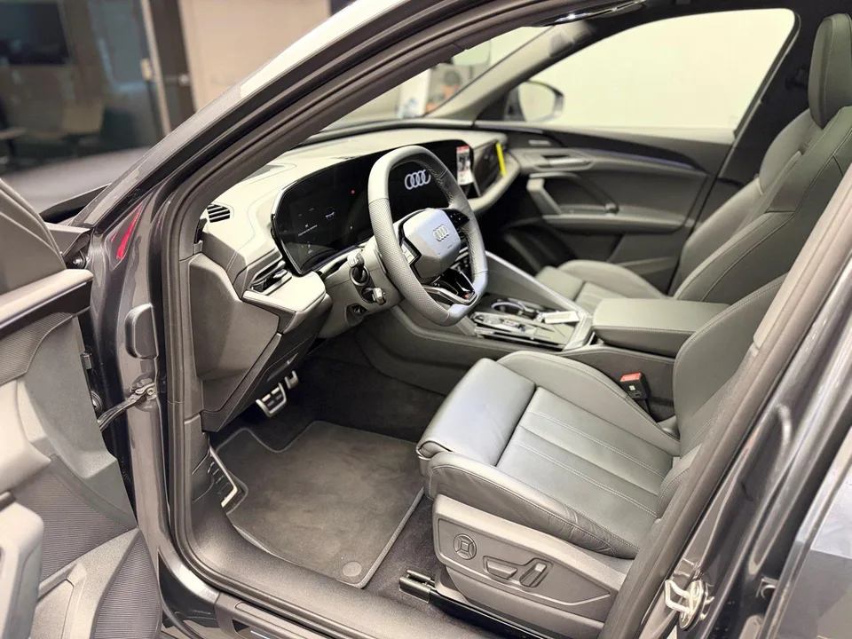 Audi Q5 Sportback 2025 — миниатюра 3