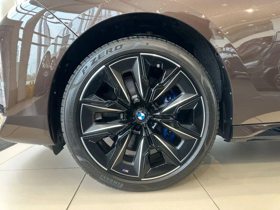 BMW 7 серия 2025 — миниатюра 3