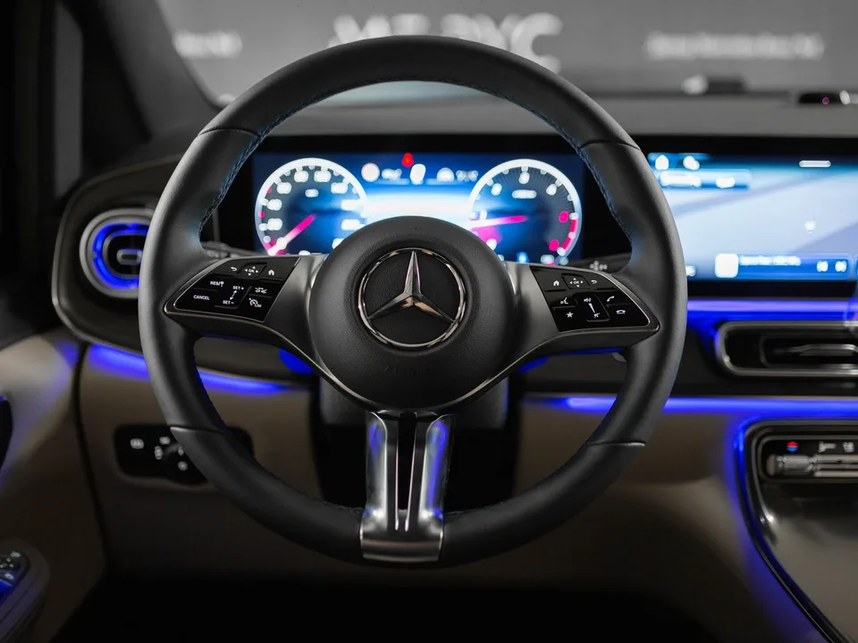 Mercedes-Benz V-Класс 2026 — миниатюра 5