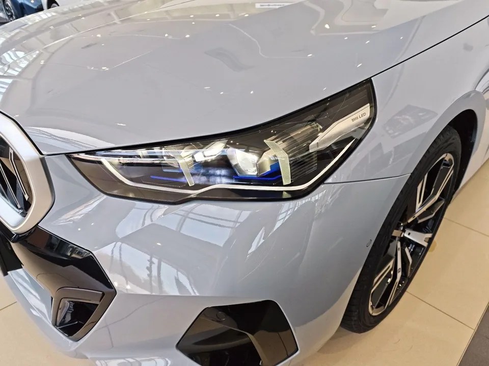 BMW 5 Series 2025 — миниатюра 3