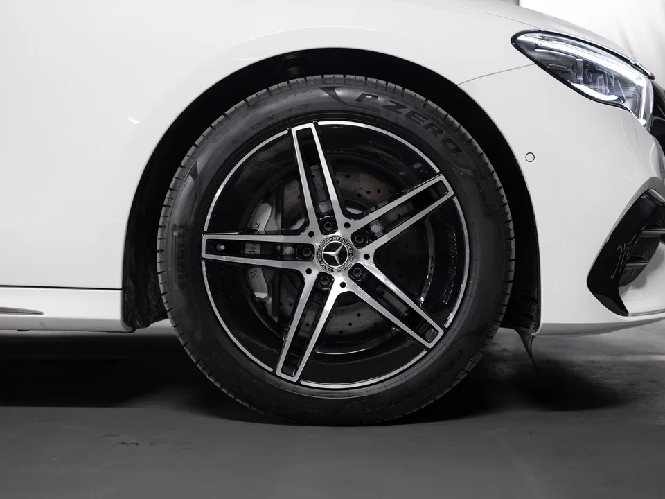 Mercedes-Benz E-Class 2026 — миниатюра 3