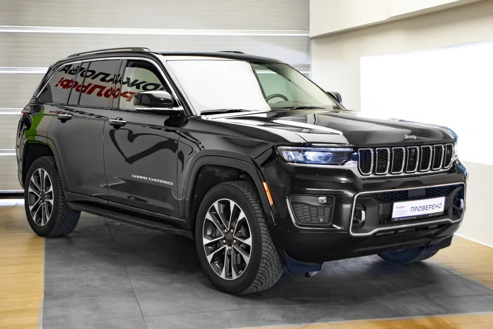 Jeep Grand Cherokee 2022 — миниатюра 3