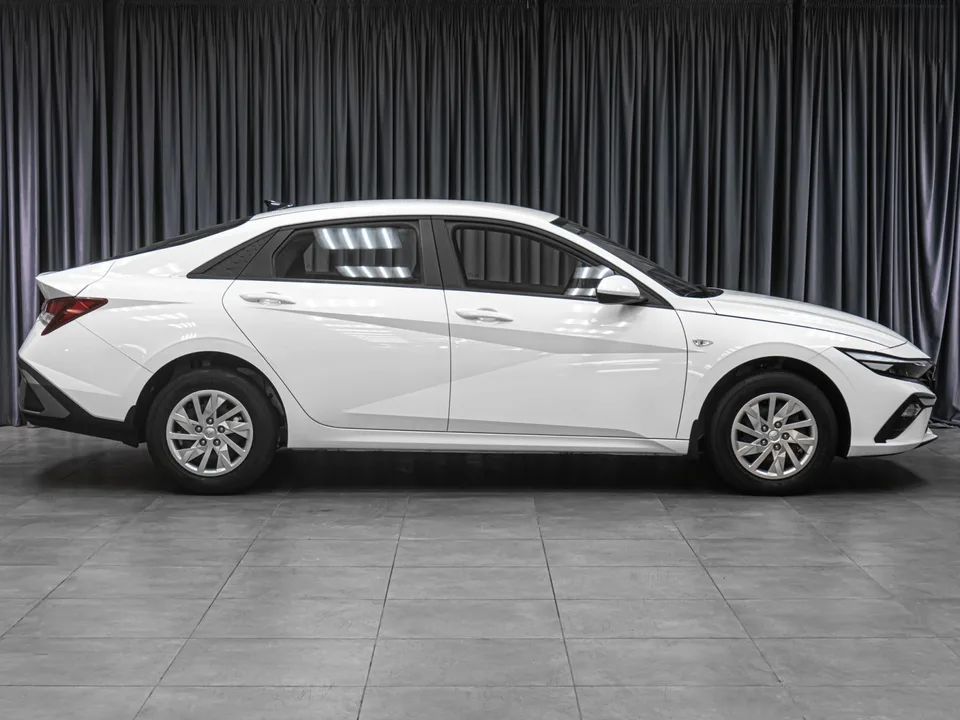 Hyundai Elantra 2024 — миниатюра 2