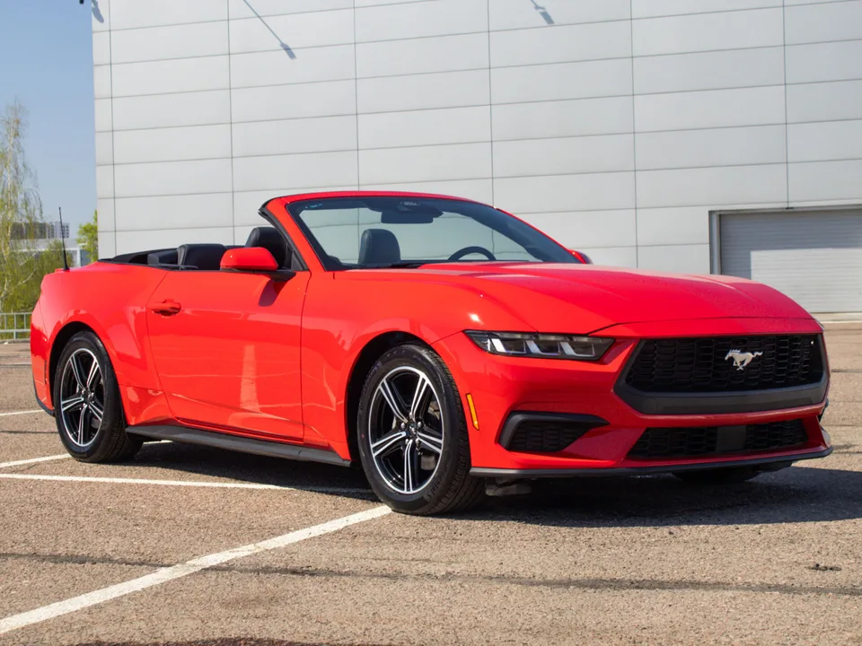 Ford Mustang 2024 — миниатюра 3