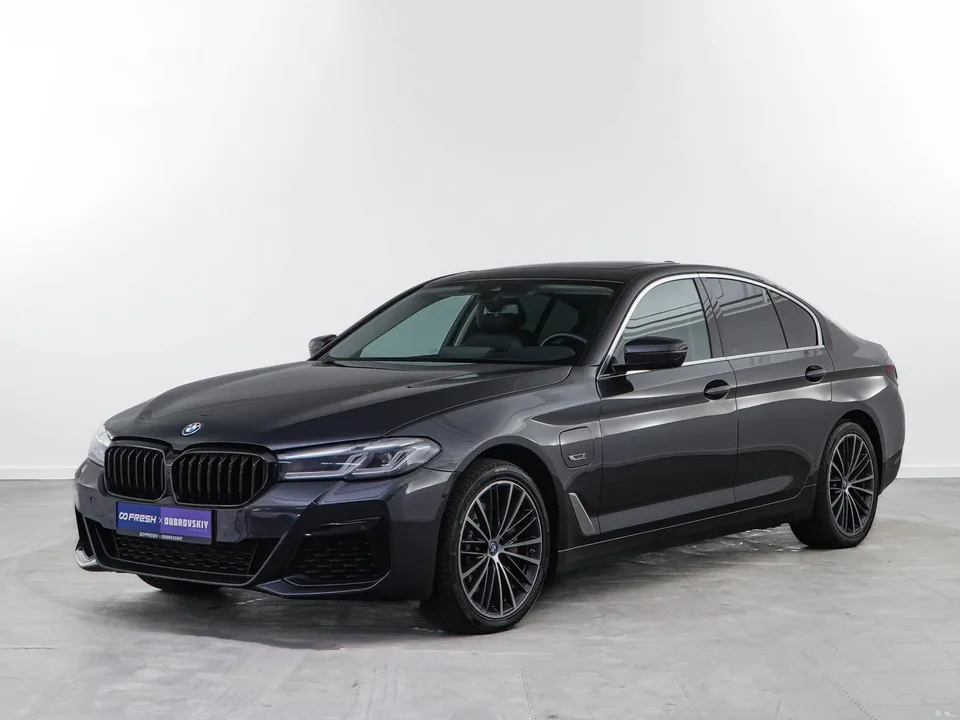 BMW 5 Series 2022 — миниатюра 2