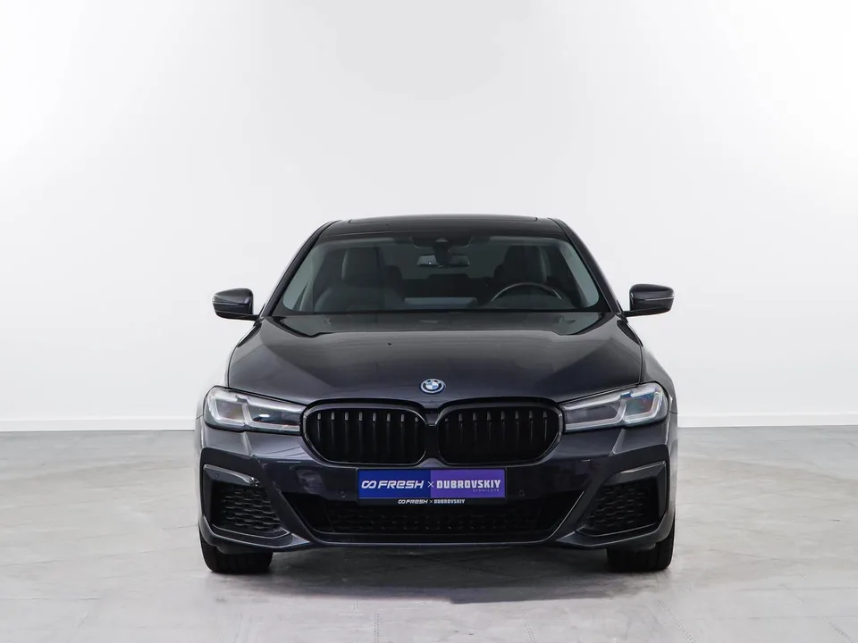 BMW 5 Series 2022 — миниатюра 3