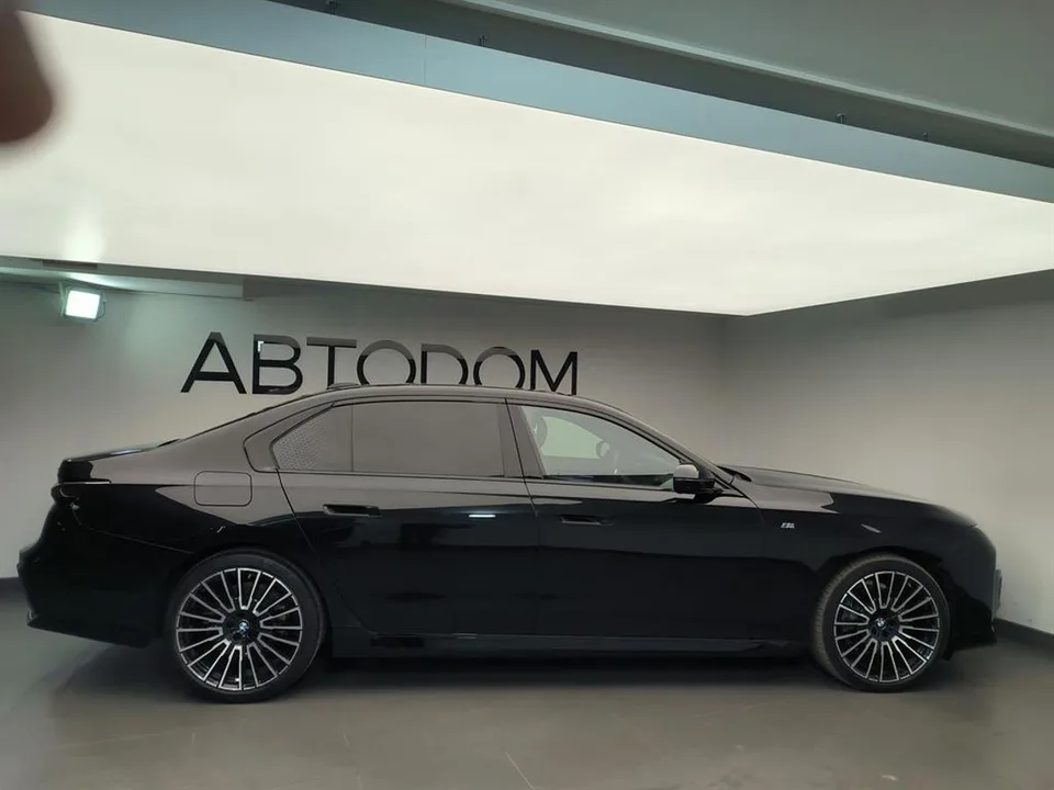 BMW 7 серия 2024 — миниатюра 2