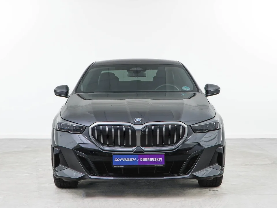 BMW 5 Series 2023 — миниатюра 3