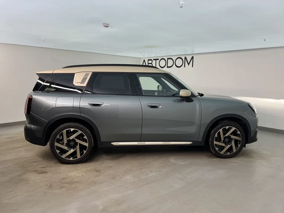 MINI Countryman 2024 — миниатюра 2