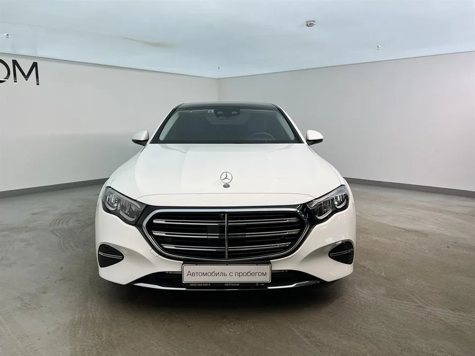 Mercedes-Benz E-Class 2024 — миниатюра 3