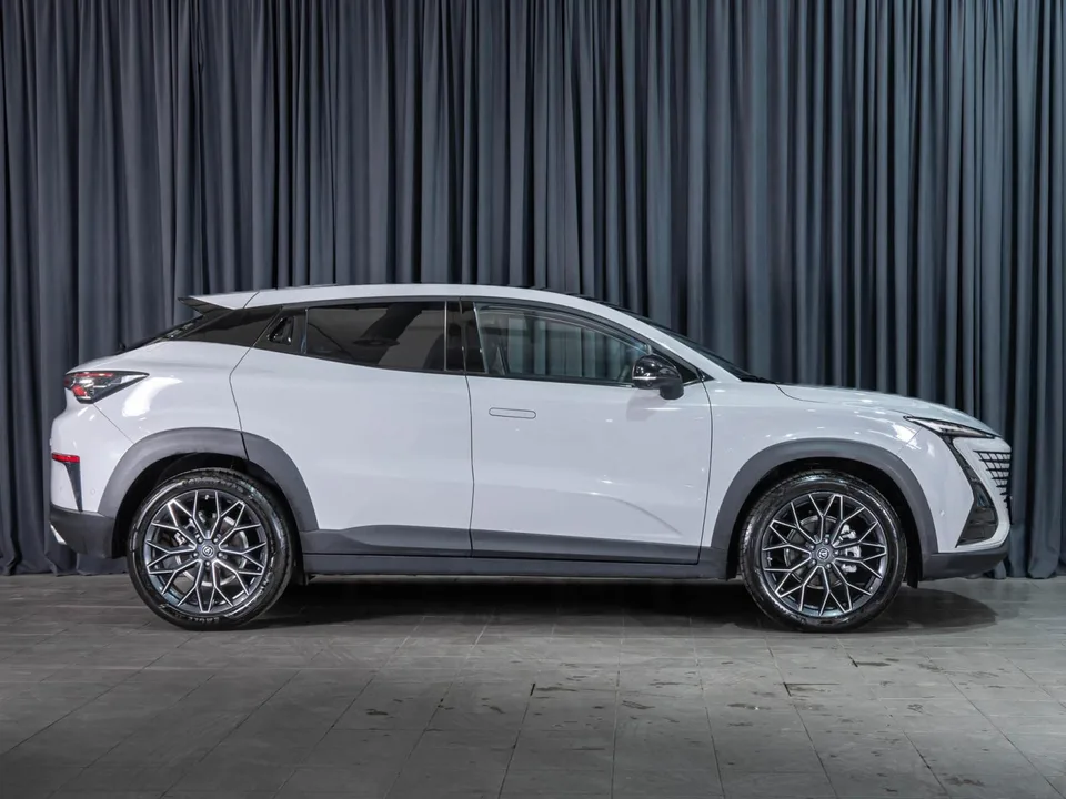 Changan UNI-T 2023 — миниатюра 5