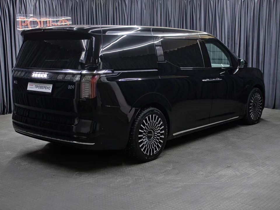 Zeekr 009 2024 — миниатюра 5