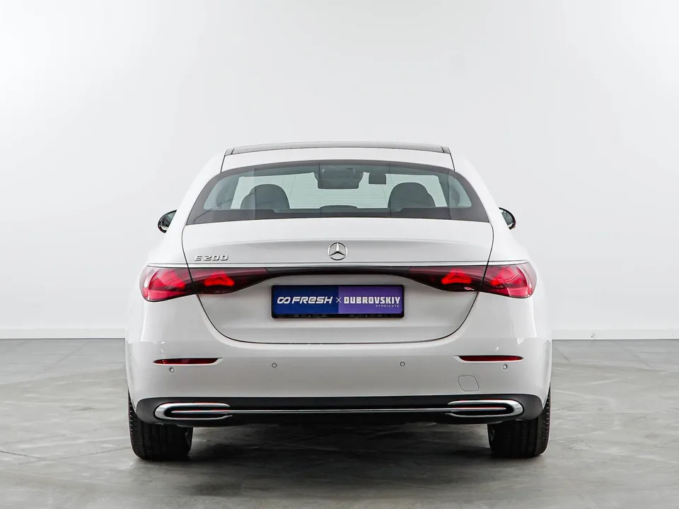 Mercedes-Benz E-Class 2025 — миниатюра 4