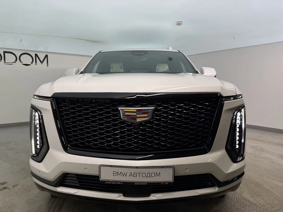 Cadillac Escalade 2024 — миниатюра 3