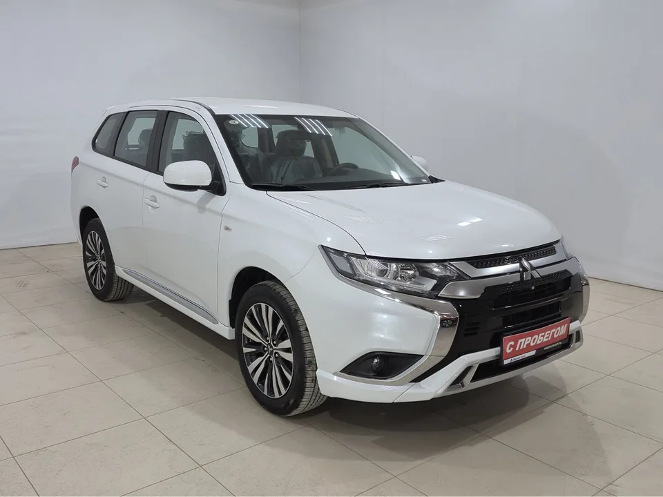 Mitsubishi Outlander 2022 — миниатюра 3
