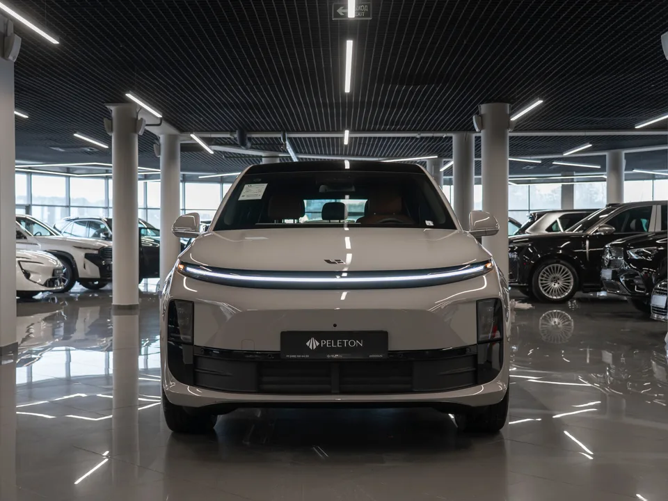 Li Xiang L6 2024 — миниатюра 3
