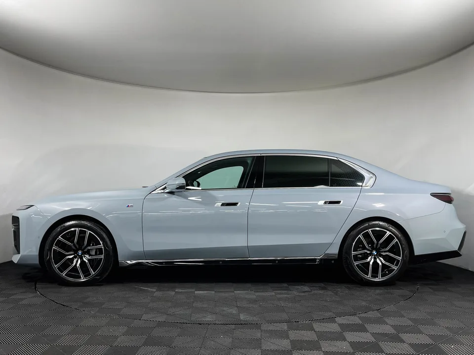 BMW 7 серия 2025 — миниатюра 5