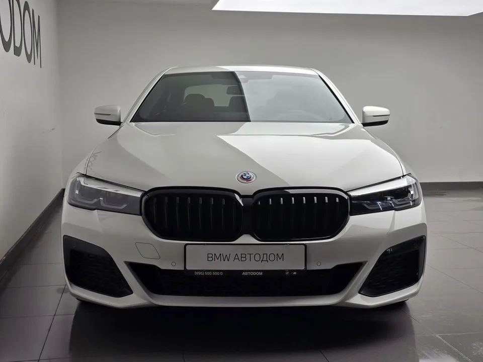 BMW 5 Series 2023 — миниатюра 3