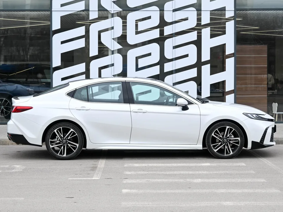 Toyota Camry 2024 — миниатюра 5