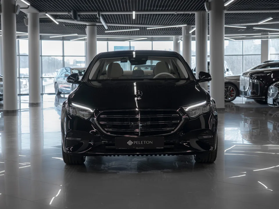 Mercedes-Benz E-Class 2025 — миниатюра 3