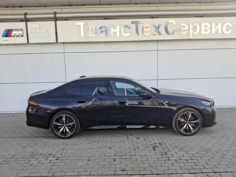BMW 5 Series 2024 — миниатюра 4