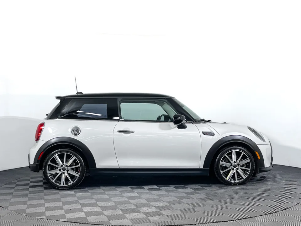 MINI Hatch 2023 — миниатюра 4