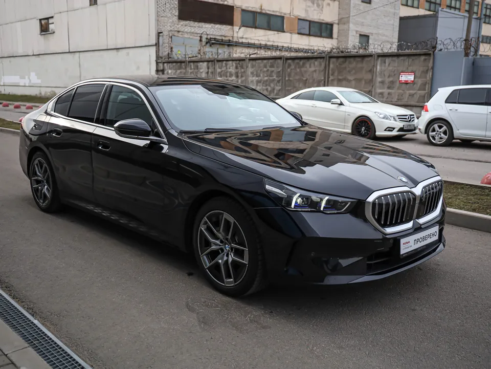 BMW 5 Series 2024 — миниатюра 3