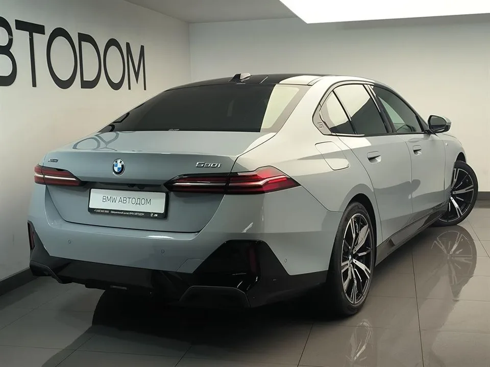 BMW 5 Series 2025 — миниатюра 2