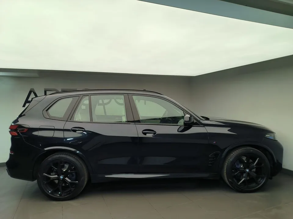 BMW X5 2025 — миниатюра 2