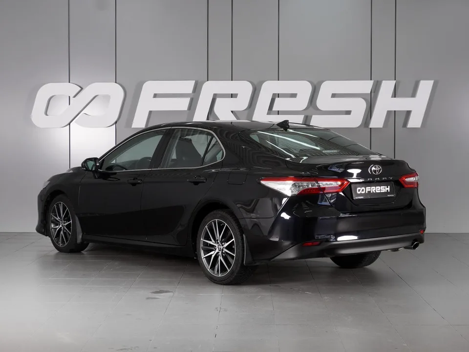 Toyota Camry 2022 — миниатюра 2