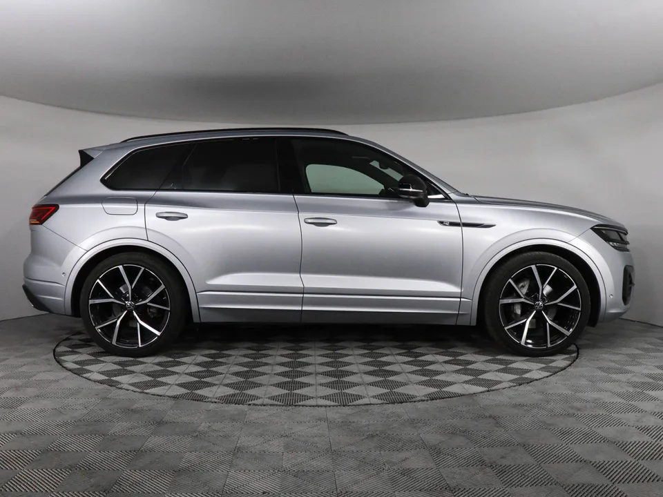 Volkswagen Touareg 2022 — миниатюра 4