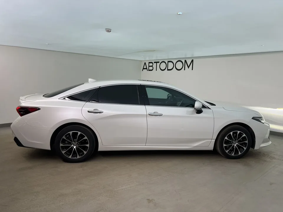 Toyota Avalon 2022 — миниатюра 2