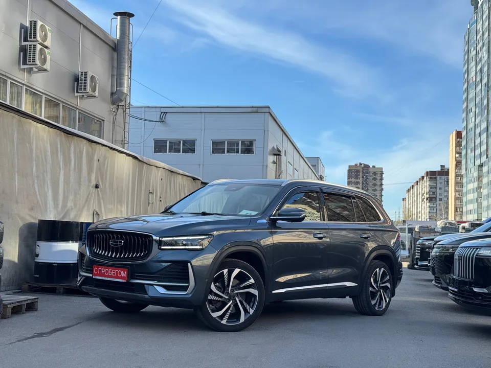 Geely Monjaro Hi-P Hybrid 2023 — миниатюра 3