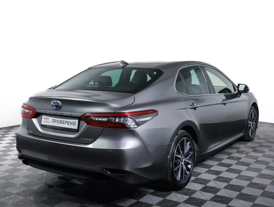 Toyota Camry 2022 — миниатюра 2