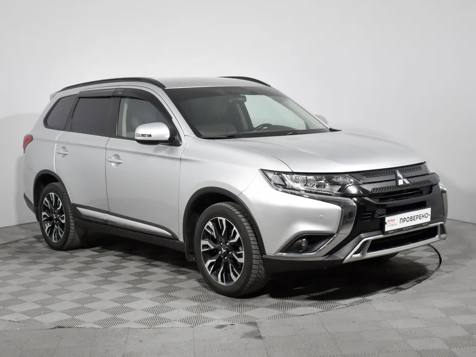 Mitsubishi Outlander 2022 — миниатюра 3