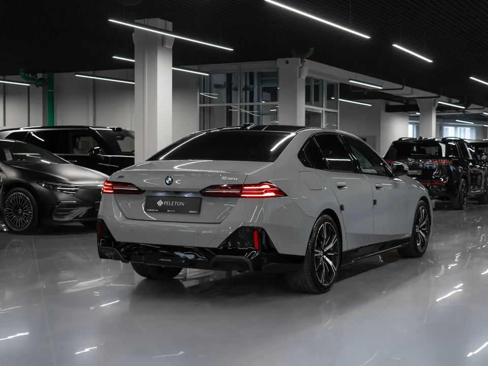 BMW 5 Series 2025 — миниатюра 5