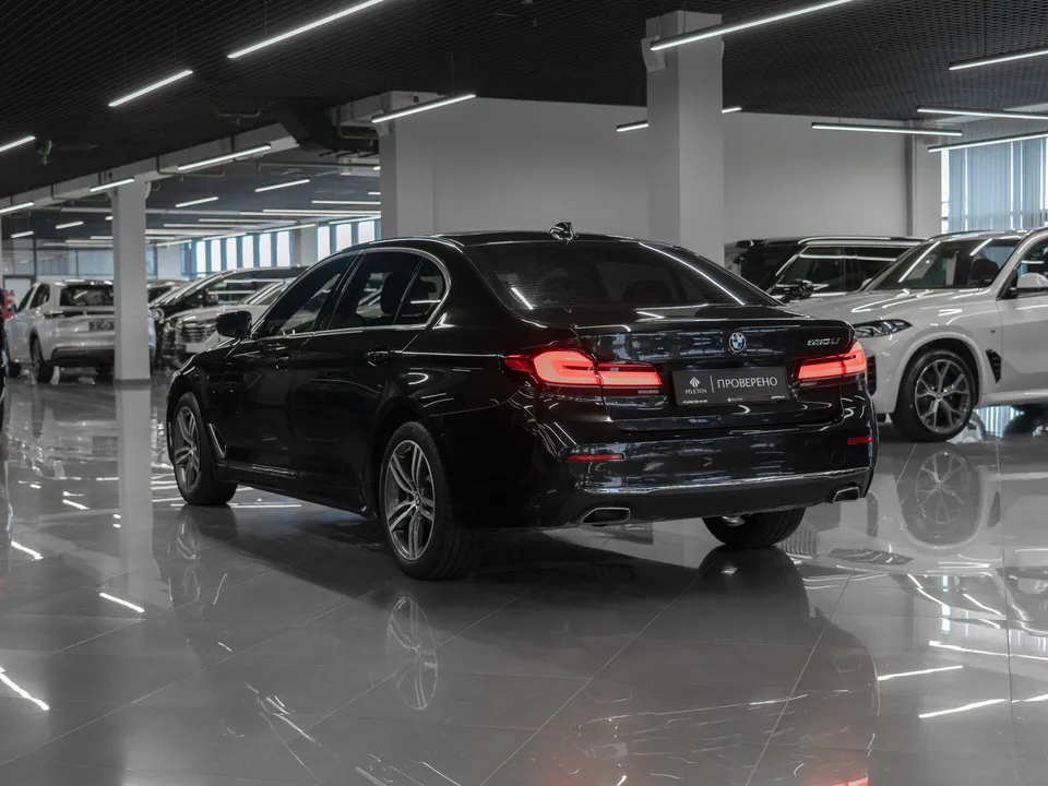 BMW 5 Series 2022 — миниатюра 4