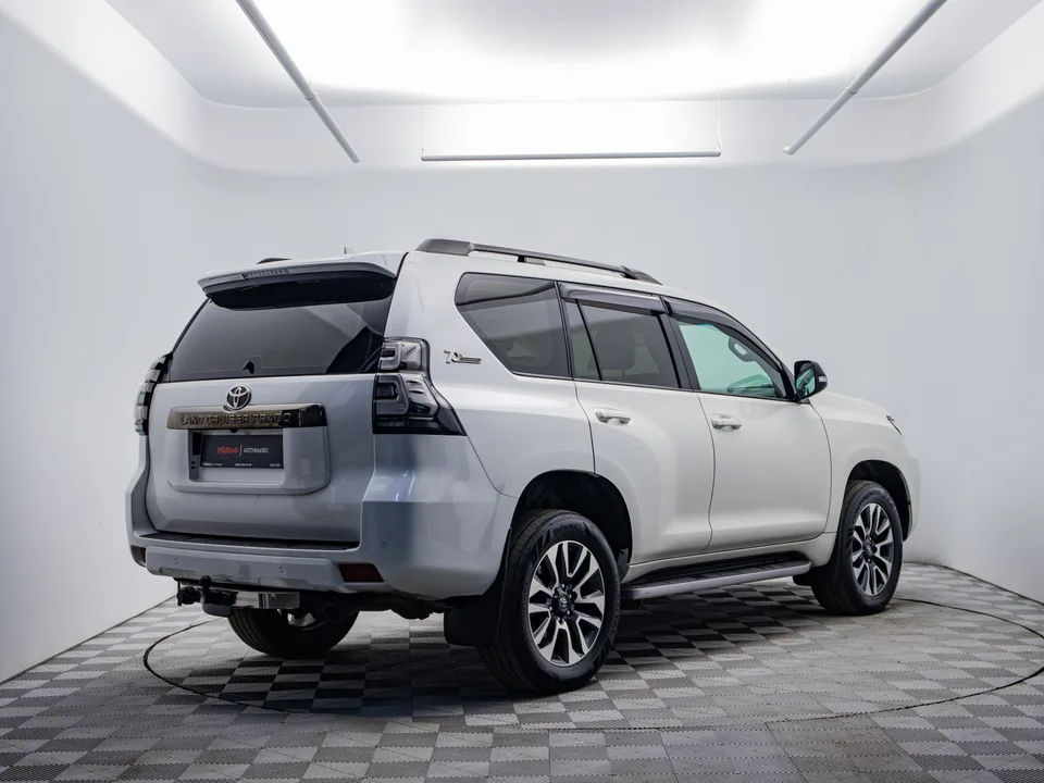 Toyota Land Cruiser Prado 2022 — миниатюра 5
