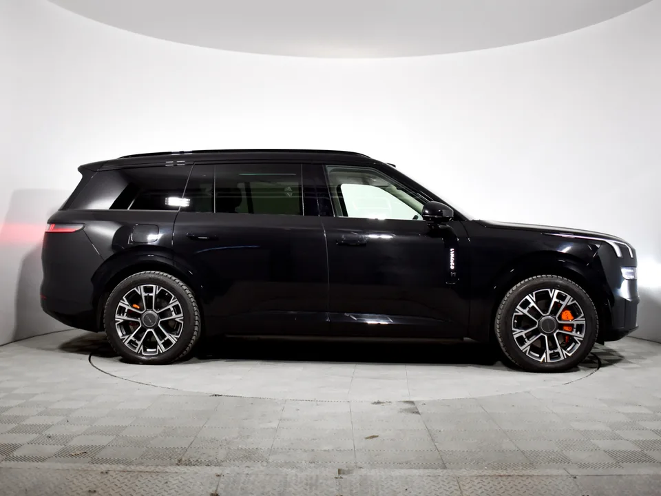 Lynk & Co 900 2025 — миниатюра 2