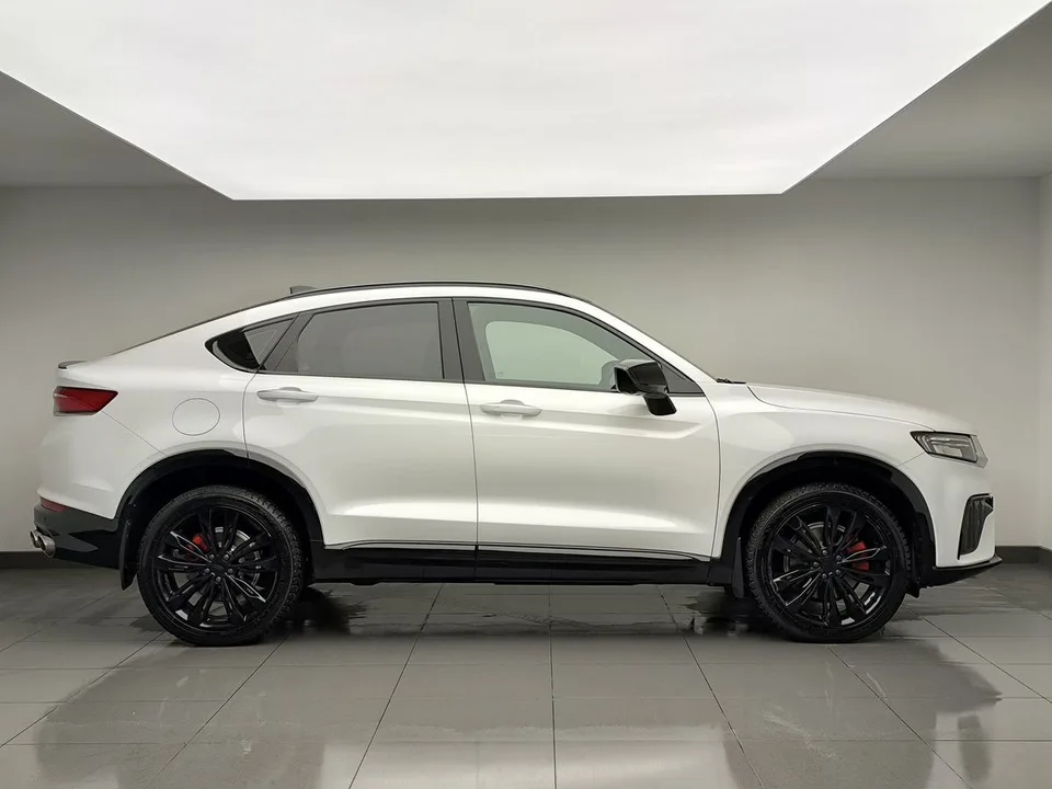 Geely Tugella 2023 — миниатюра 2