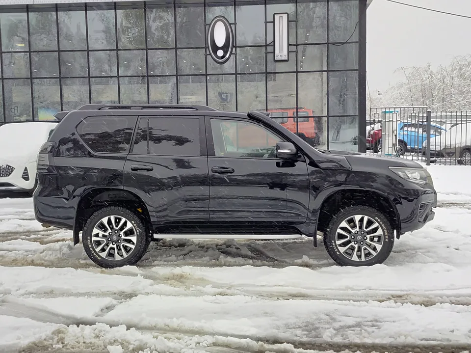 Toyota Land Cruiser Prado 2022 — миниатюра 2