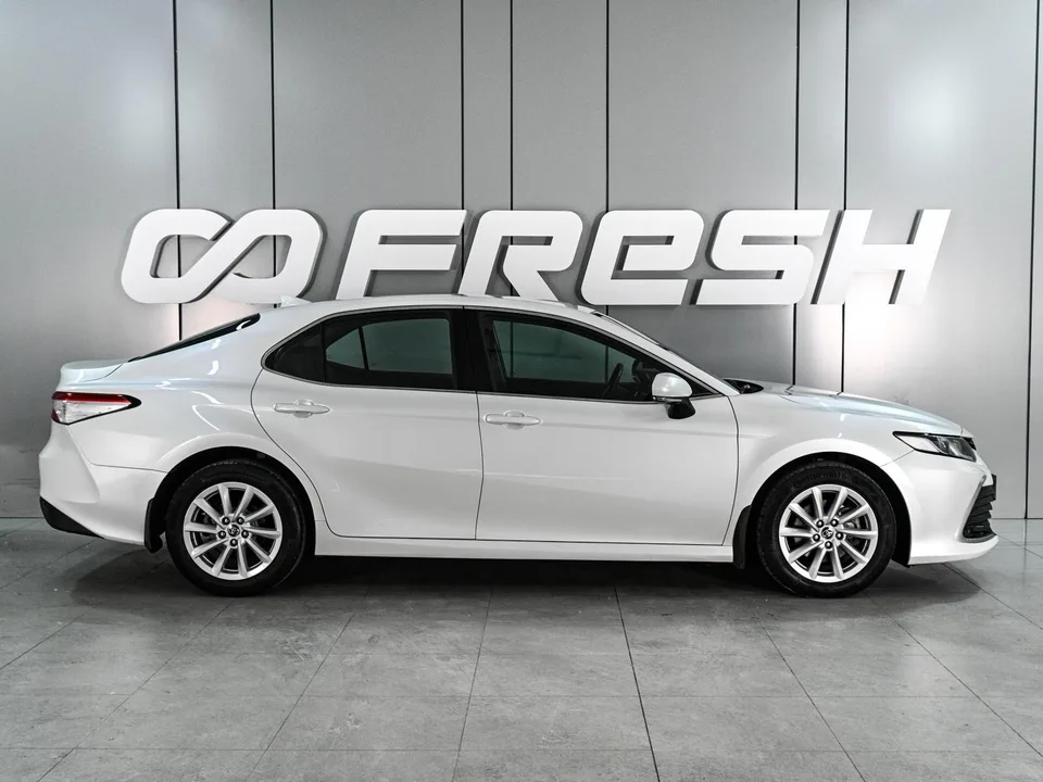Toyota Camry 2022 — миниатюра 5