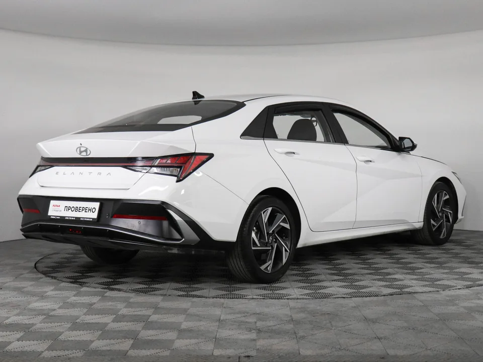 Hyundai Elantra 2024 — миниатюра 2