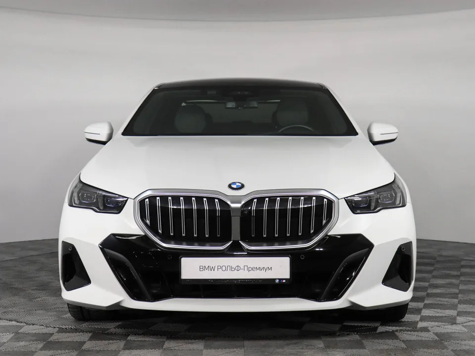 BMW 5 Series 2023 — миниатюра 3