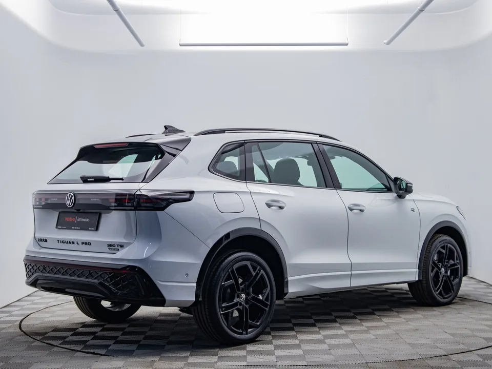 Volkswagen Tiguan 2025 — миниатюра 2