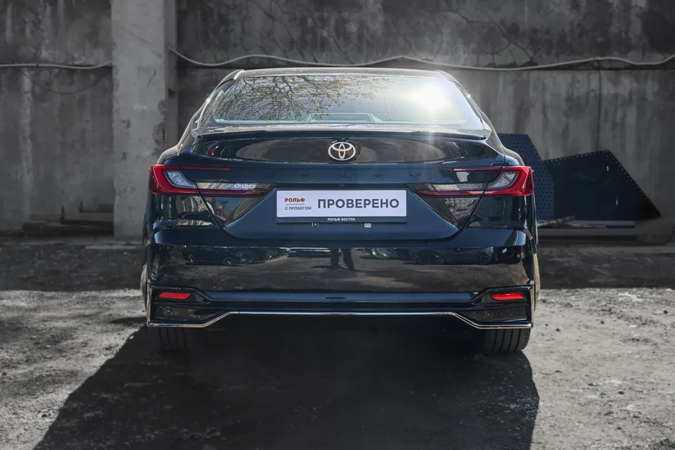 Toyota Camry 2024 — миниатюра 2
